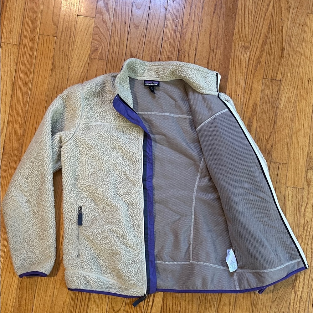 Patagonia Retro-X Cream and Purple Fleece Jacket - Picture 4 of 7